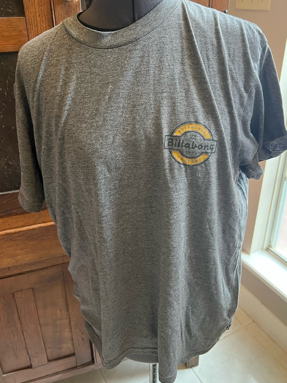 Billabong Men's Gray Short-Sleeve Logo T-Shirt size M
